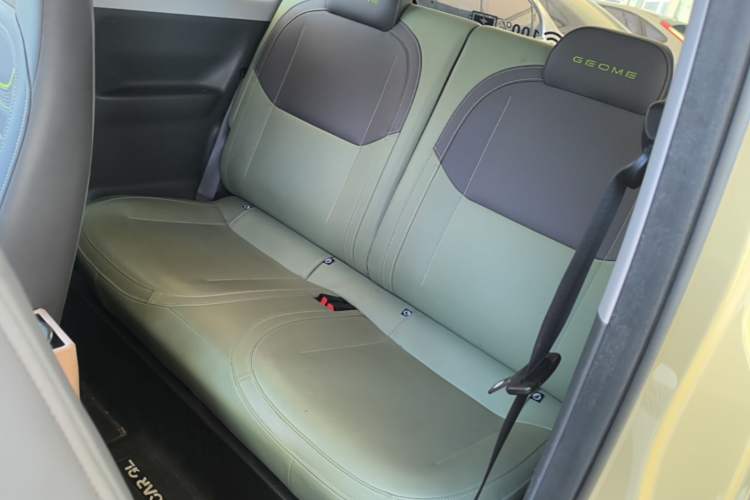 Used Geely Galaxy Panda 2024 200km Panda Rider Left Rear Seat