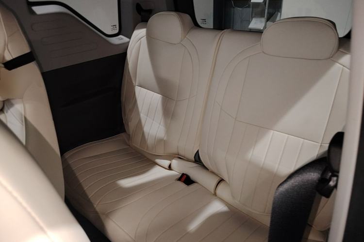 Used Geely Galaxy Panda 2024 200km Panda Rider Left Rear Seat
