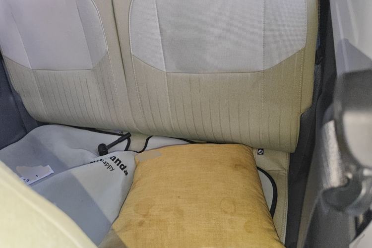 Used Geely Galaxy Panda 2024 Panda Mini 200km Endurance Bear Left Rear Seat