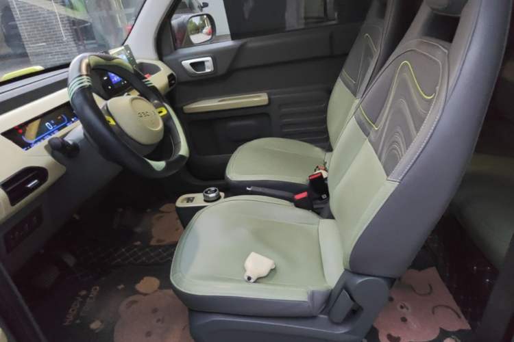 Used Geely Galaxy Panda 2024 200km Panda Rider Left Rear Seat