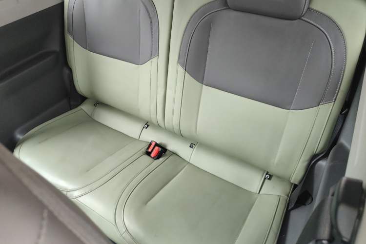 Used Geely Galaxy Panda 2024 200km Panda Rider Left Rear Seat