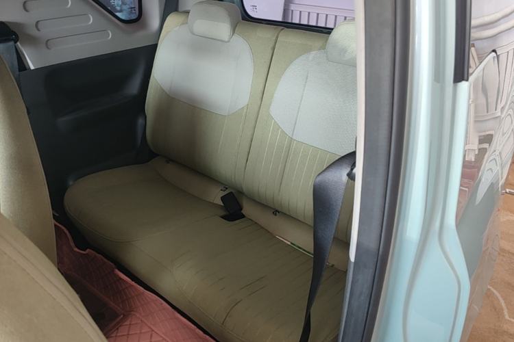Used Geely Galaxy Panda 2024 Panda Mini 200km Endurance Bear Left Rear Seat