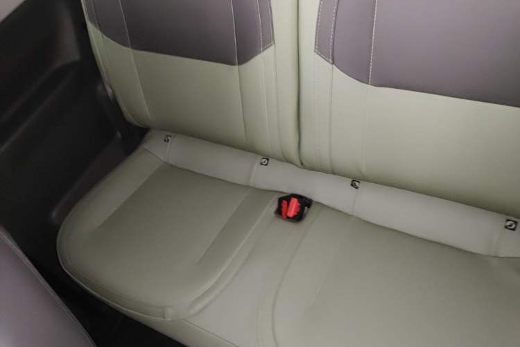 Used Geely Galaxy Panda 2024 200km Panda Rider Left Rear Seat