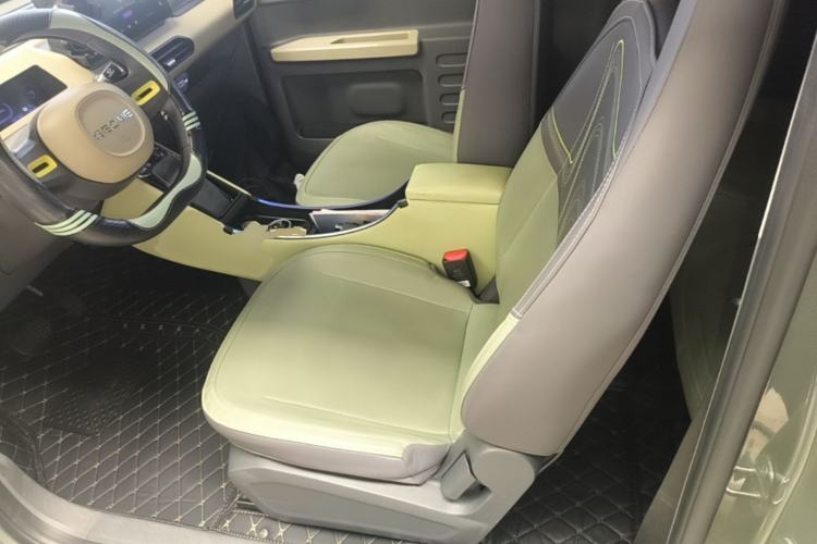 Used Geely Galaxy Panda 2024 200km Panda Rider Left Rear Seat