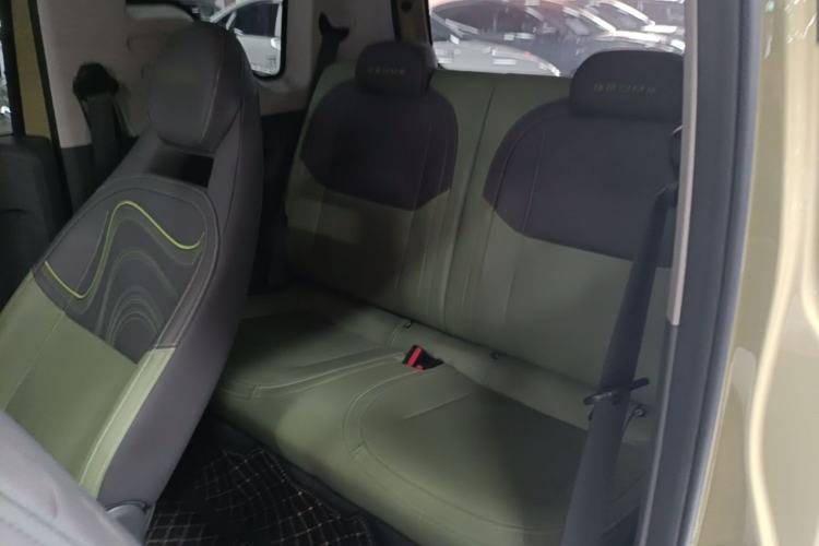 Used Geely Galaxy Panda 2024 200km Panda Rider Left Rear Seat