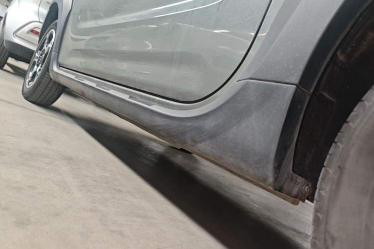 Used Geely Galaxy Panda 2024 200km Panda Rider Left Side Sill