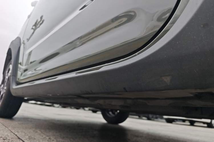 Used Geely Galaxy Panda 2024 200km Panda Rider Left Side Sill