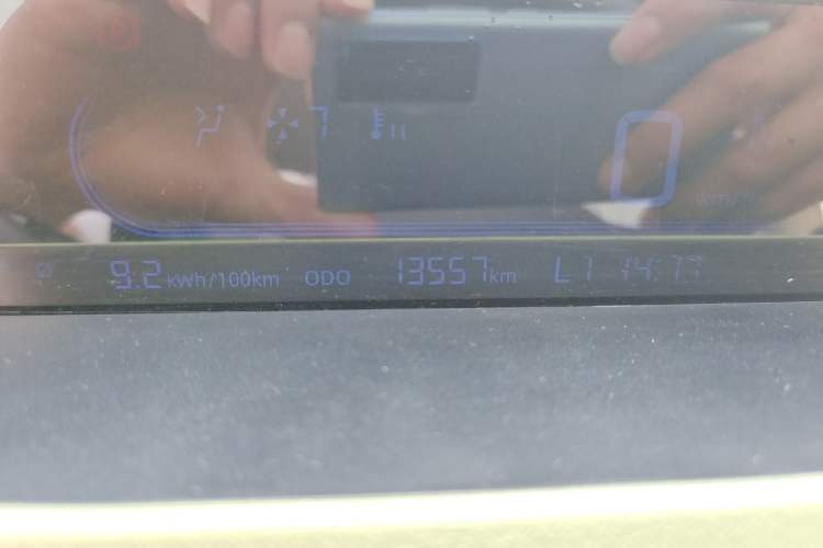 Used Geely Galaxy Panda 2024 Panda Mini 200km Endurance Bear Odometer Close Up