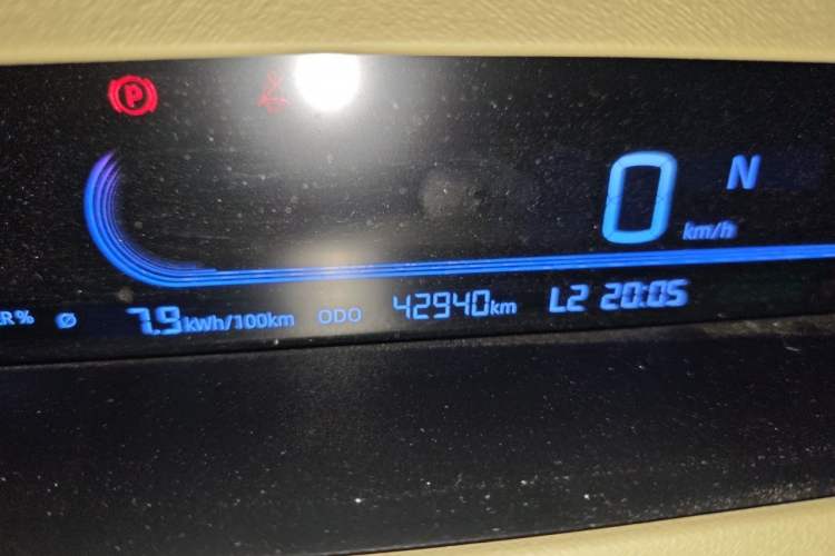 Used Geely Galaxy Panda 2024 200km Panda Rider Odometer Close Up