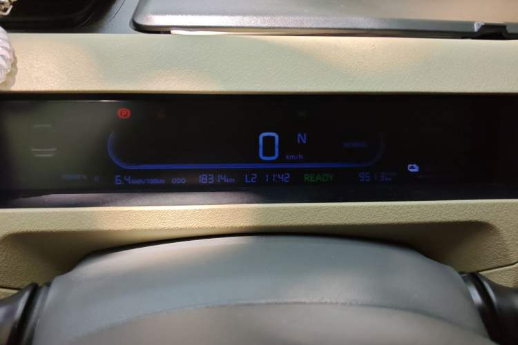 Used Geely Galaxy Panda 2024 200km Panda Rider Odometer Close Up