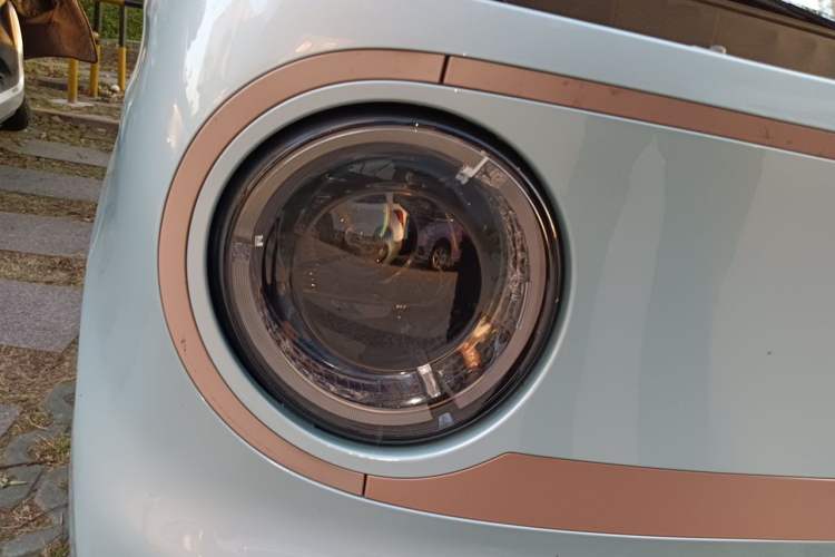 Used Geely Galaxy Panda 2024 Panda Mini 200km Endurance Bear Right Front Headlight