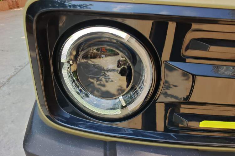 Used Geely Galaxy Panda 2024 200km Panda Rider Right Front Headlight