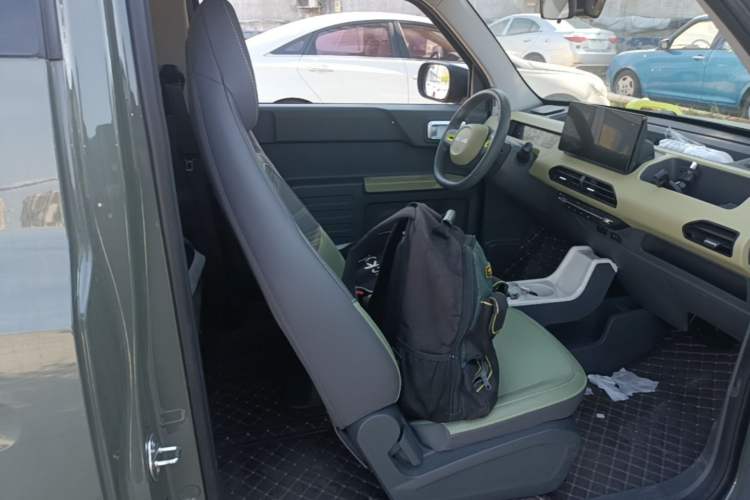 Used Geely Galaxy Panda 2024 200km Panda Rider Right Front Seat