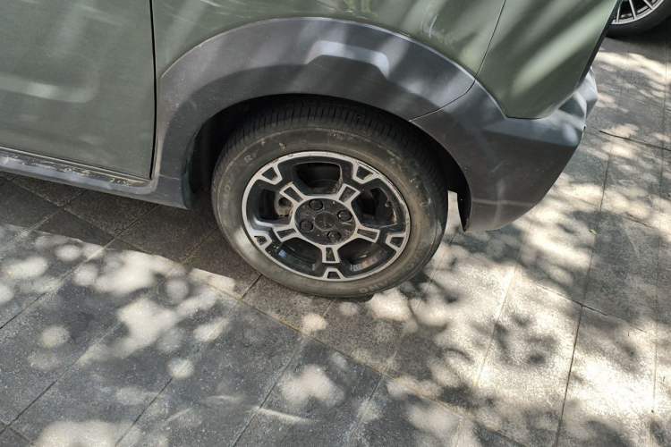 Used Geely Galaxy Panda 2024 200km Panda Rider Right Front Wheel Hub
