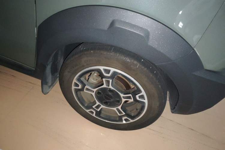 Used Geely Galaxy Panda 2024 200km Panda Rider Right Front Wheel Hub