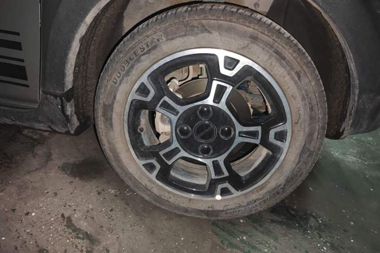 Used Geely Galaxy Panda 2024 200km Panda Rider Right Front Wheel Hub