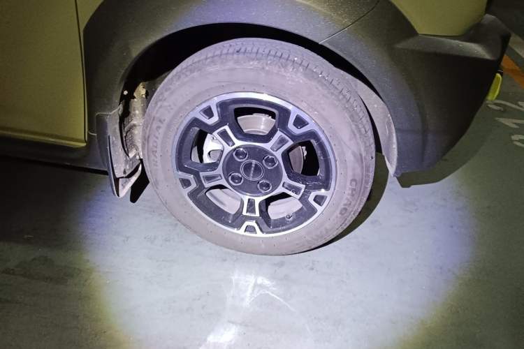 Used Geely Galaxy Panda 2024 200km Panda Rider Right Front Wheel Hub