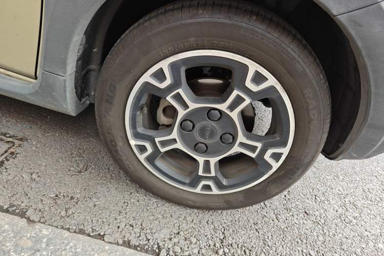 Used Geely Galaxy Panda 2024 200km Panda Rider Right Front Wheel Hub