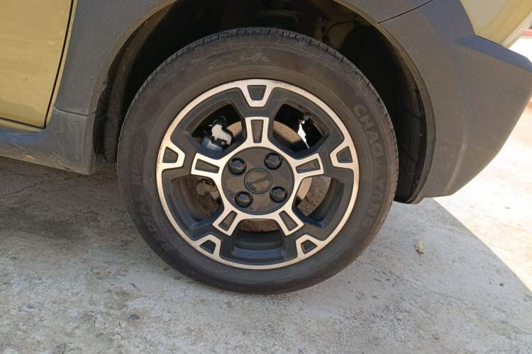 Used Geely Galaxy Panda 2024 200km Panda Rider Right Front Wheel Hub