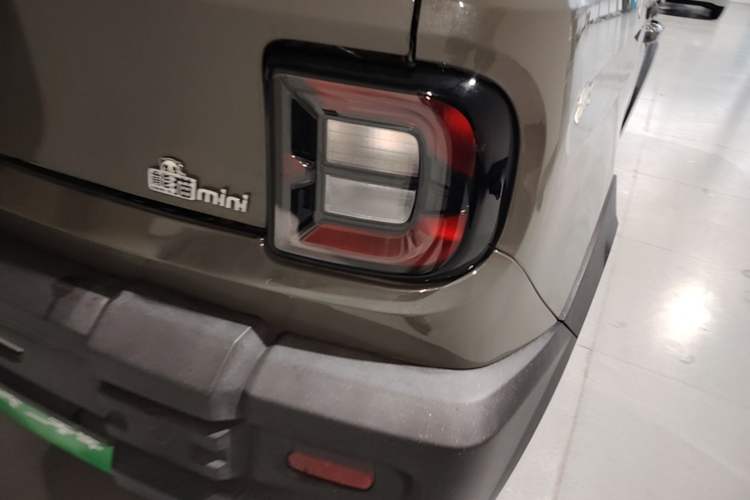 Used Geely Galaxy Panda 2024 200km Panda Rider Right Rear Taillight
