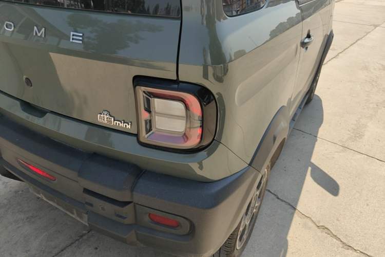Used Geely Galaxy Panda 2024 200km Panda Rider Right Rear Taillight