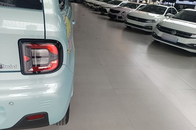 Used Geely Galaxy Panda 2024 Panda Mini 200km Endurance Bear Right Rear Taillight