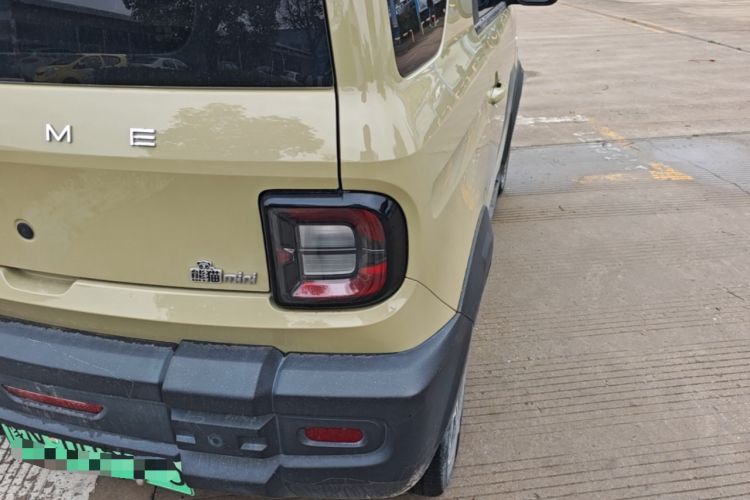 Used Geely Galaxy Panda 2024 200km Panda Rider Right Rear Taillight