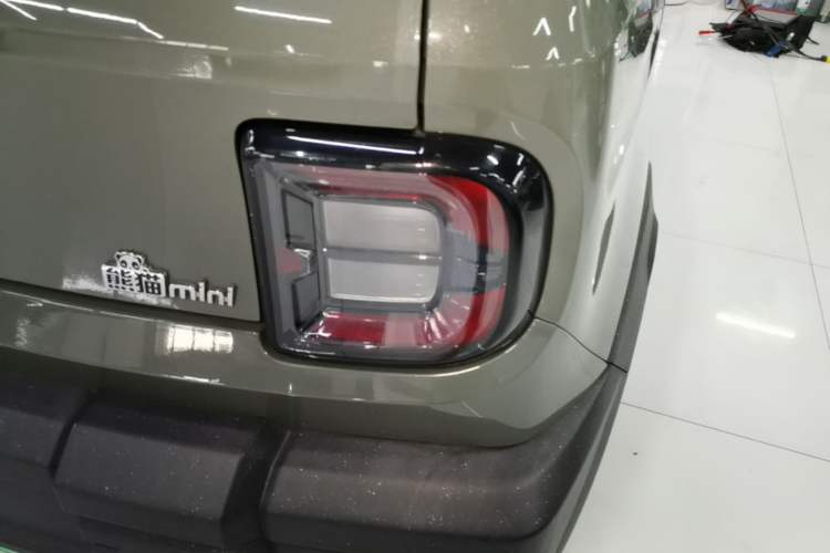 Used Geely Galaxy Panda 2024 200km Panda Rider Right Rear Taillight
