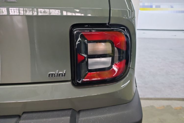 Used Geely Galaxy Panda 2024 200km Panda Rider Right Rear Taillight