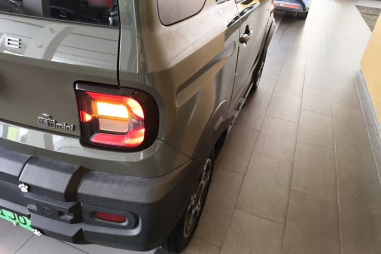Used Geely Galaxy Panda 2024 200km Panda Rider Right Rear Taillight
