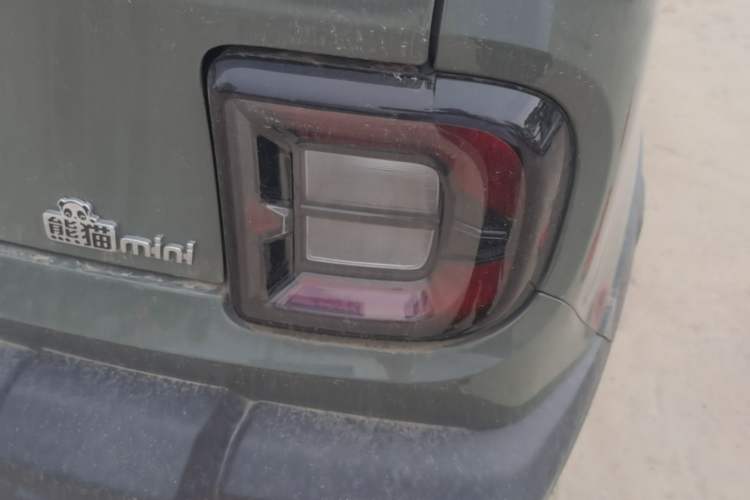 Used Geely Galaxy Panda 2024 200km Panda Rider Right Rear Taillight