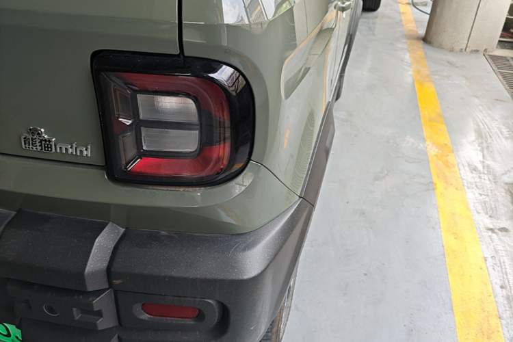 Used Geely Galaxy Panda 2024 200km Panda Rider Right Rear Taillight