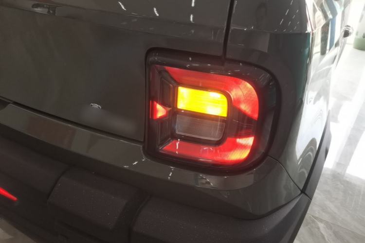 Used Geely Galaxy Panda 2024 200km Panda Rider Right Rear Taillight