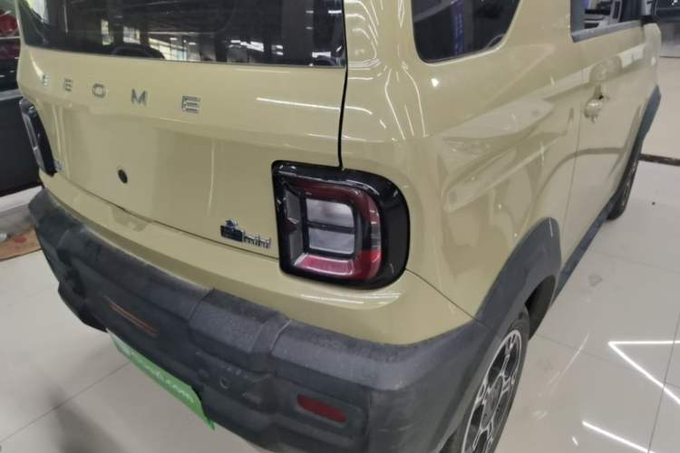 Used Geely Galaxy Panda 2024 200km Panda Rider Right Rear Taillight
