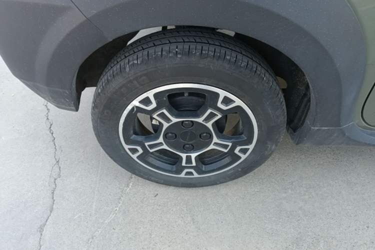 Used Geely Galaxy Panda 2024 200km Panda Rider Right Rear Wheel Hub