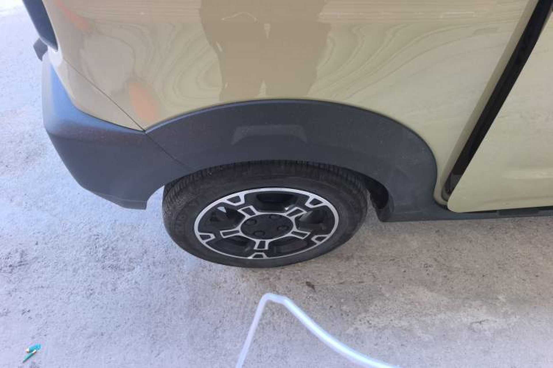 Used Geely Galaxy Panda 2024 200km Panda Rider Right Rear Wheel Hub