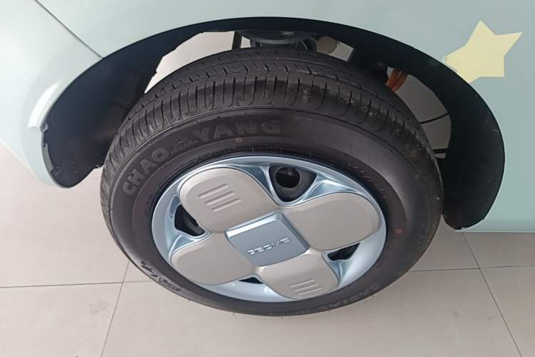 Used Geely Galaxy Panda 2024 Panda Mini 200km Endurance Bear Right Rear Wheel Hub