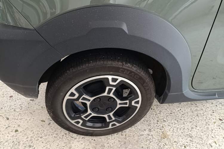 Used Geely Galaxy Panda 2024 200km Panda Rider Right Rear Wheel Hub