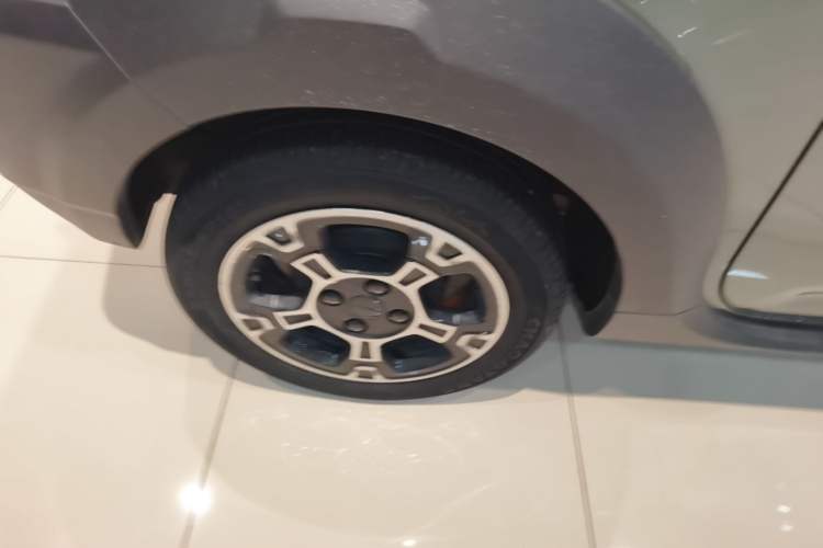 Used Geely Galaxy Panda 2024 200km Panda Rider Right Rear Wheel Hub
