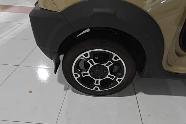 Used Geely Galaxy Panda 2024 200km Panda Rider Right Rear Wheel Hub