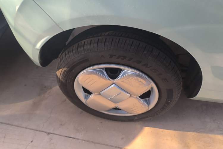 Used Geely Galaxy Panda 2024 Panda Mini 200km Endurance Bear Right Rear Wheel Hub