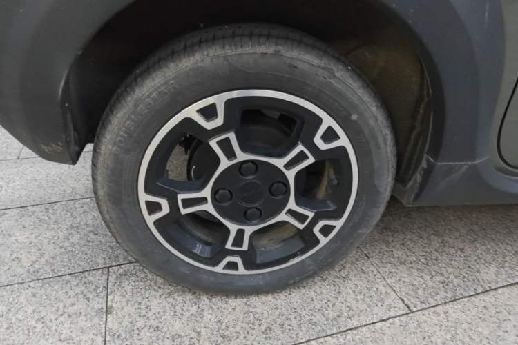 Used Geely Galaxy Panda 2024 200km Panda Rider Right Rear Wheel Hub