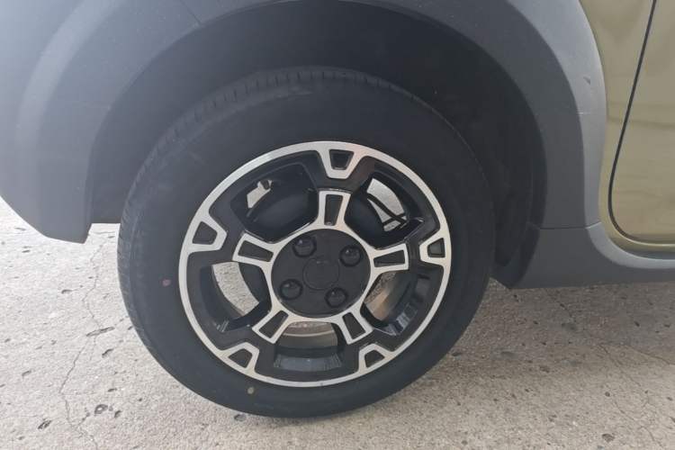 Used Geely Galaxy Panda 2024 200km Panda Rider Right Rear Wheel Hub