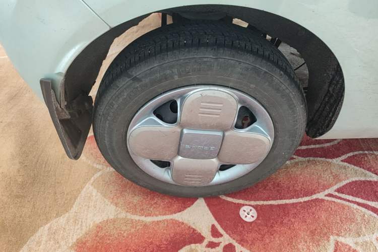 Used Geely Galaxy Panda 2024 Panda Mini 200km Endurance Bear Right Rear Wheel Hub