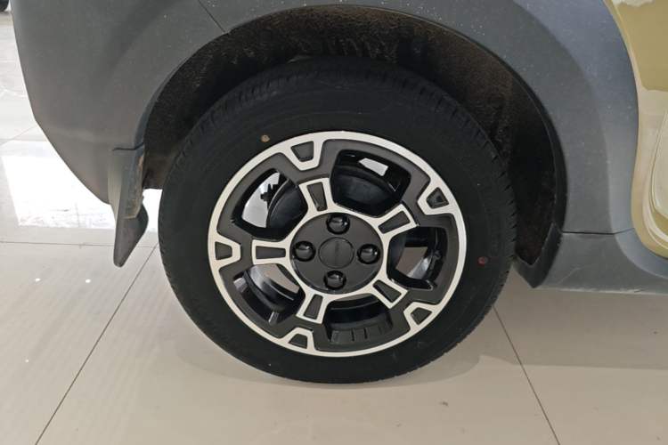 Used Geely Galaxy Panda 2024 200km Panda Rider Right Rear Wheel Hub