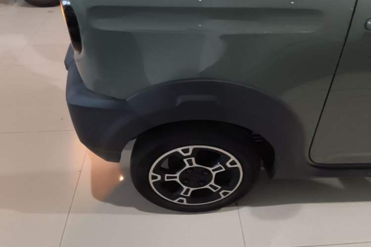 Used Geely Galaxy Panda 2024 200km Panda Rider Right Rear Wheel Hub