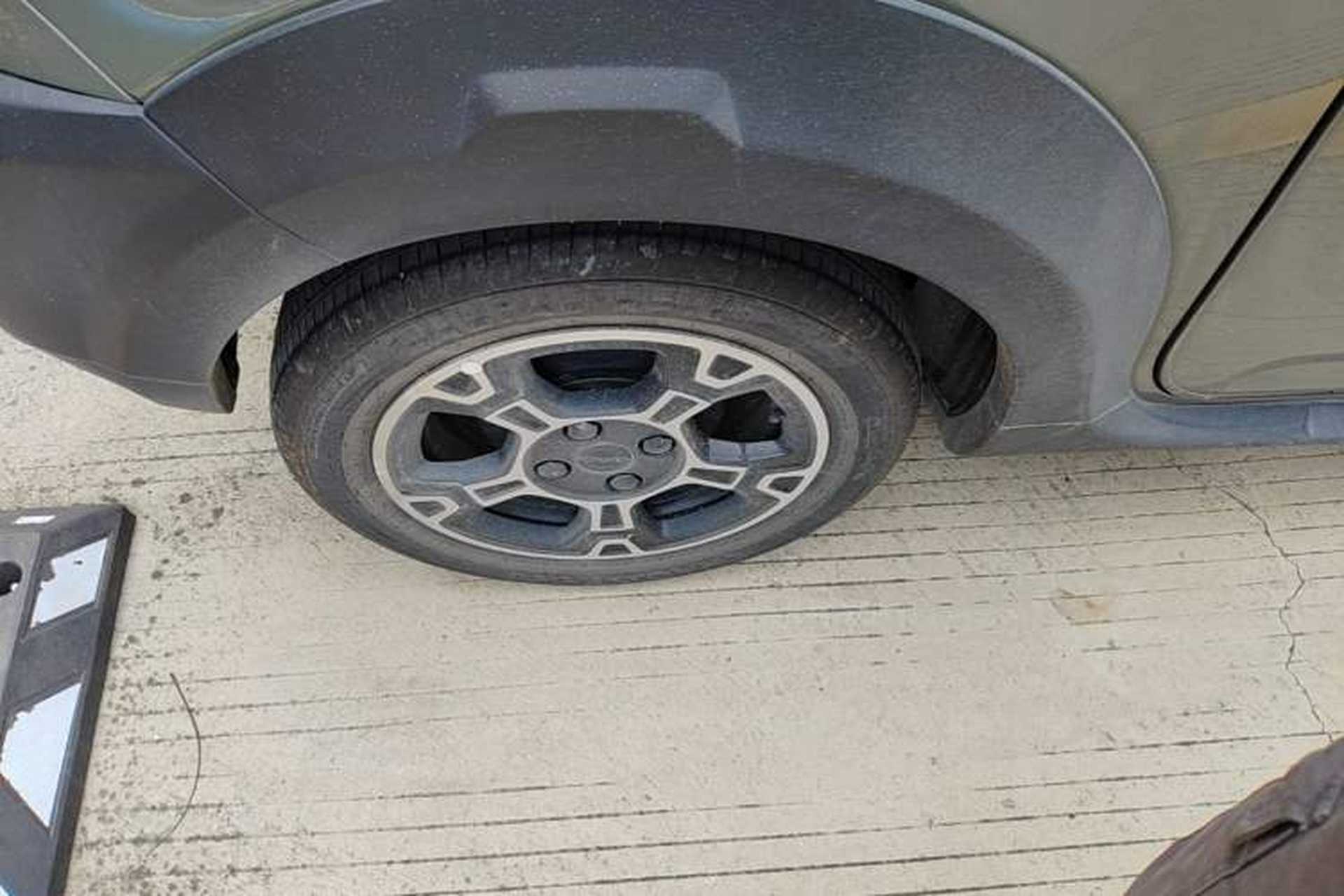 Used Geely Galaxy Panda 2024 200km Panda Rider Right Rear Wheel Hub