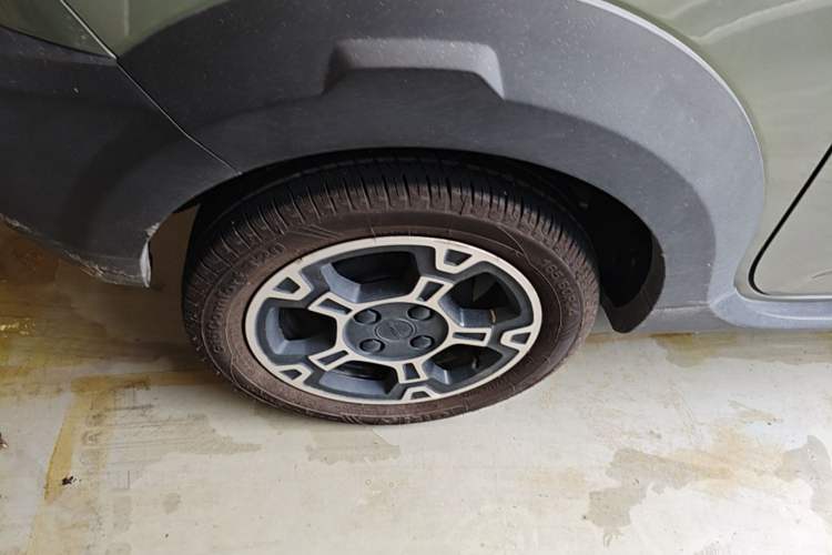 Used Geely Galaxy Panda 2024 200km Panda Rider Right Rear Wheel Hub