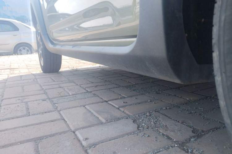 Used Geely Galaxy Panda 2024 200km Panda Rider Right Side Sill