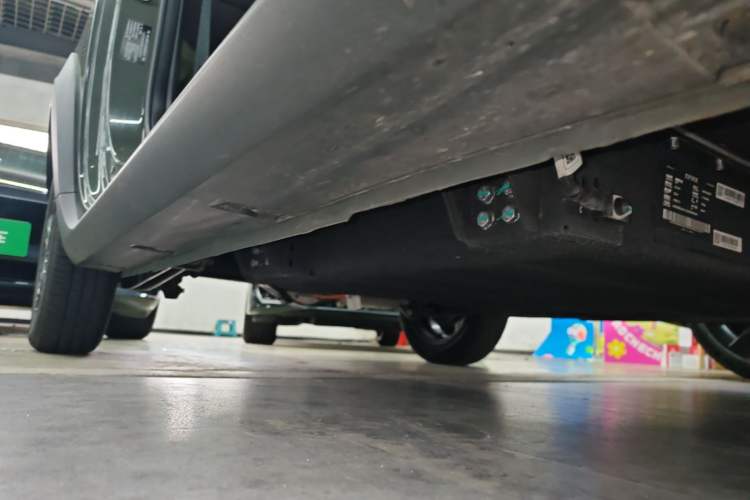 Used Geely Galaxy Panda 2024 200km Panda Rider Right Side Sill